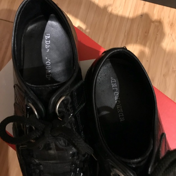 Underground leather shoes. - Picture 3 of 3
